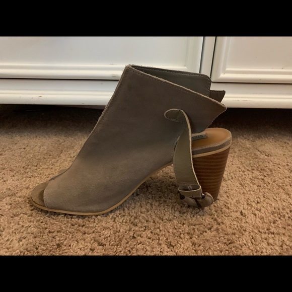 steve madden suede booties - Picture 1 of 4